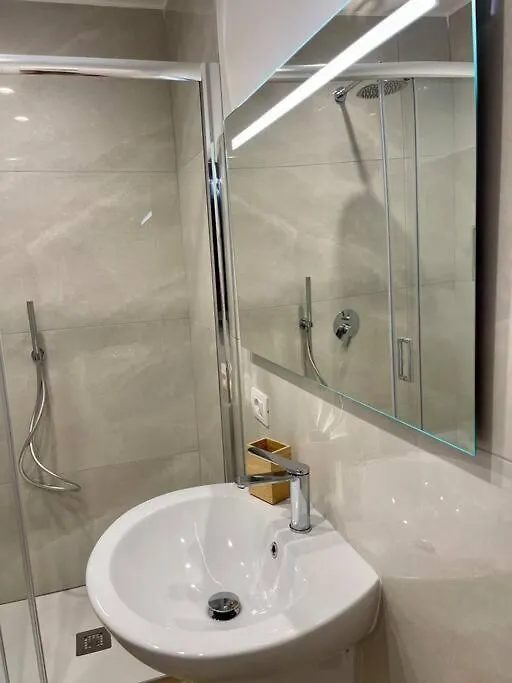 Apartament La Casa Di Ary Neapol