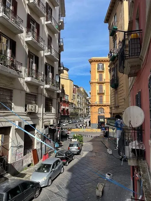 Apartament La Casa Di Ary Neapol